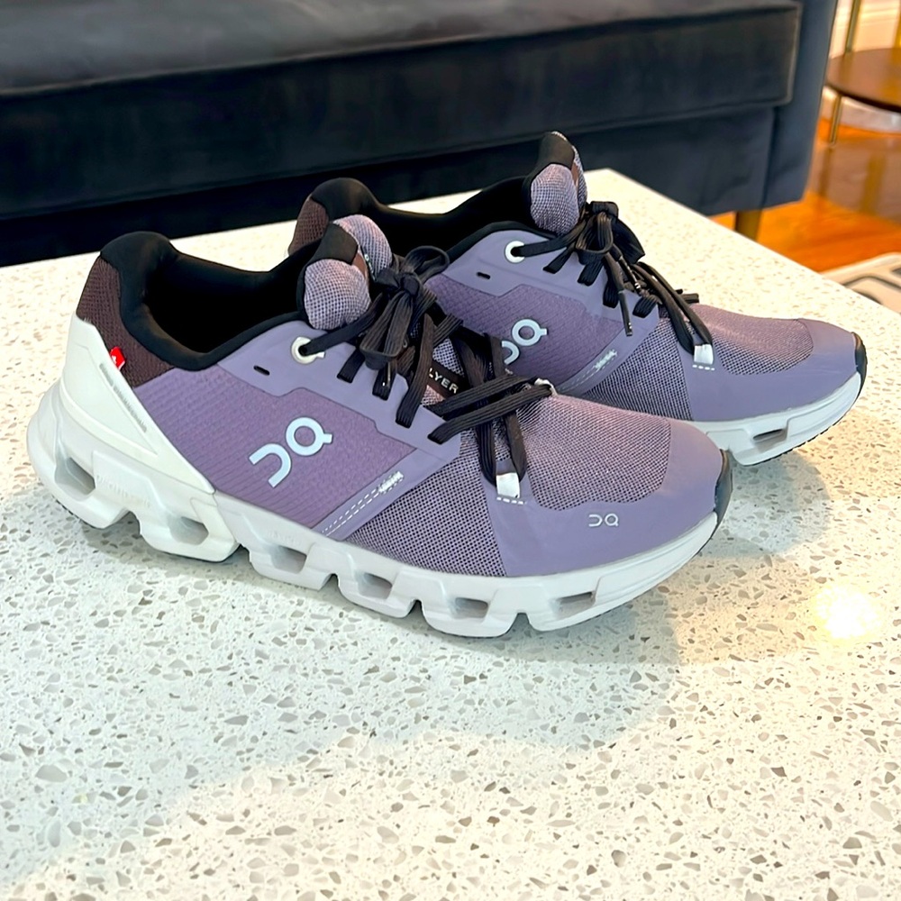 On Cloudflyer 4 women’s size 8